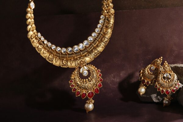 Radiant Gold Pendant